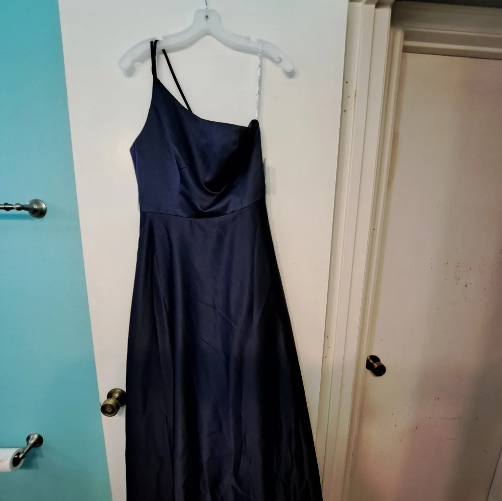 David's Bridal Bridesmaid Dress - Picture 2 of 4